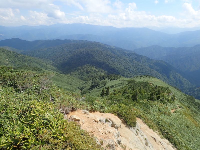 平ヶ岳の長い下山